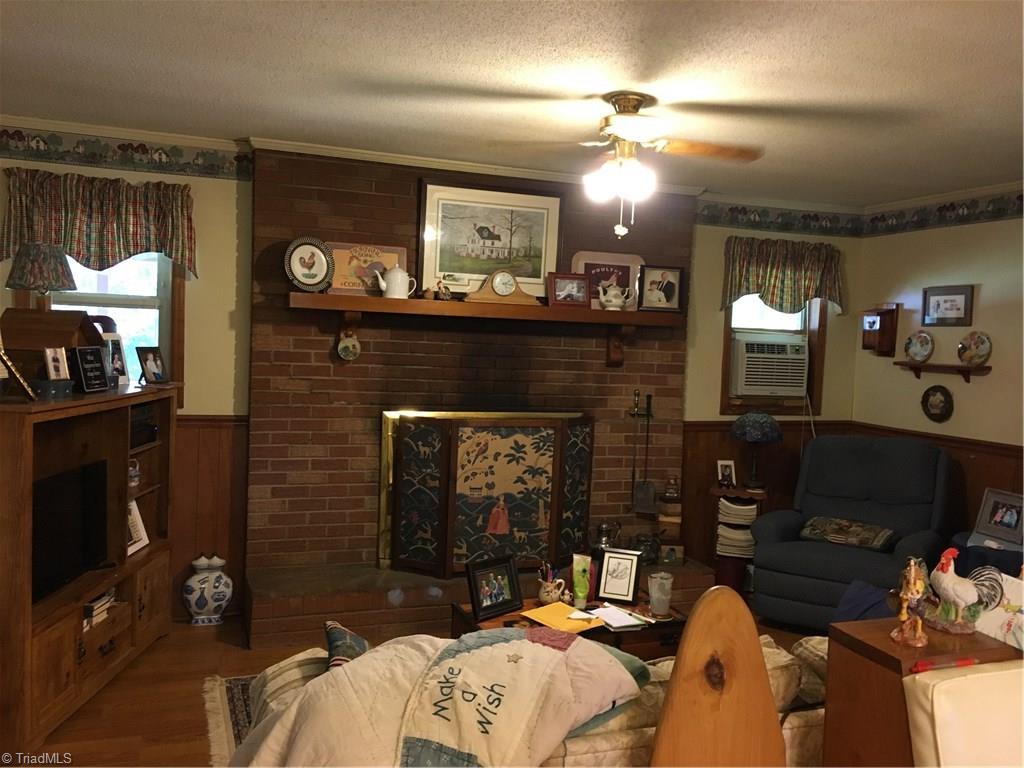 2456 Old Mountain Road Trinity, NC 27370 - Photo 5 of 16