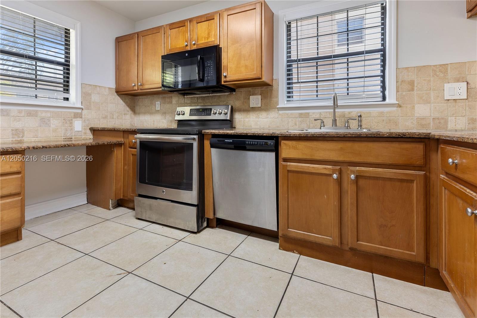 5236 Treetops Drive, Unit L104 Naples, FL 34113 - Photo 9 of 19