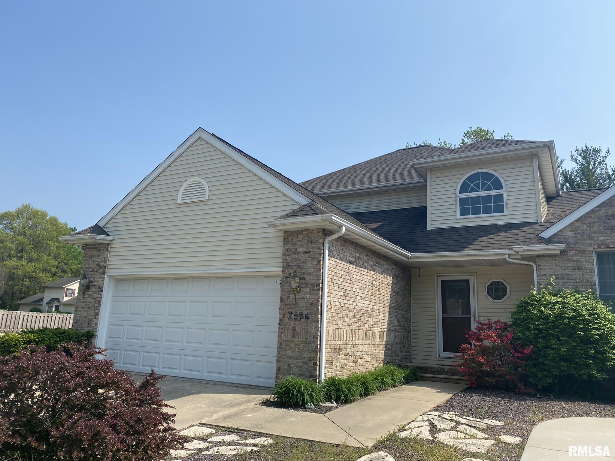 2524 Chapel Hill Road Springfield, IL 62702 - Photo 1 of 28