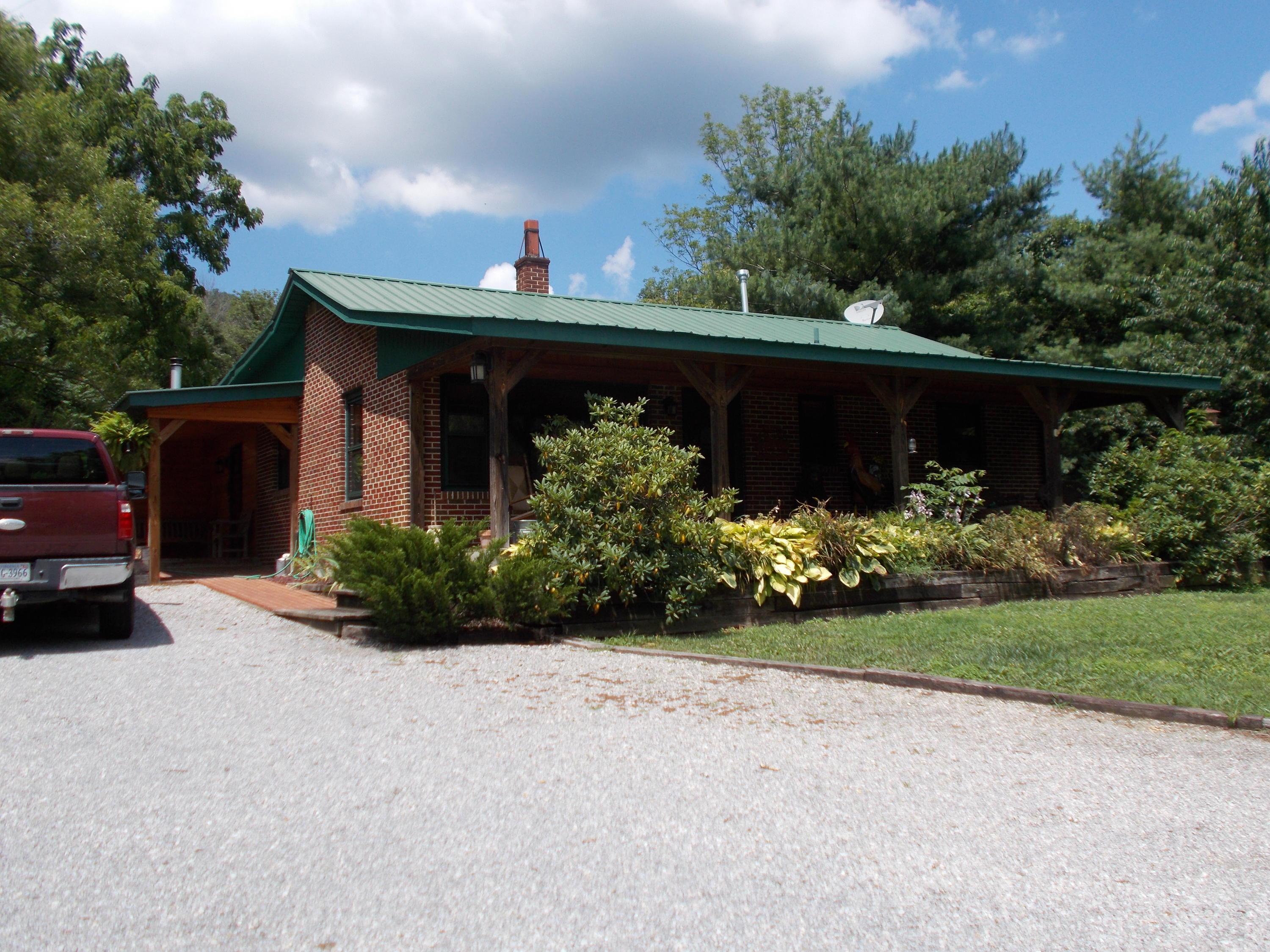 3741 Flatwoods Road Elliston, VA 24087 - Photo 33 of 51 a view of garden with plants and trees