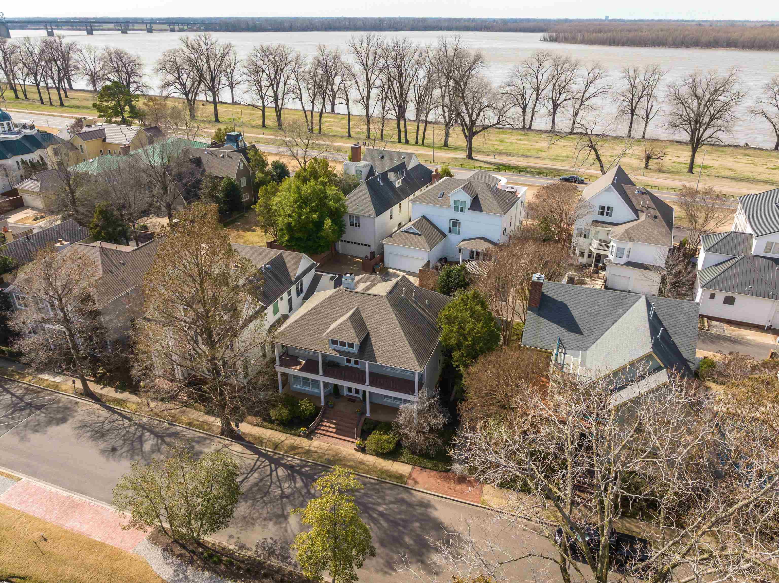 877 Harbor Bend Road Memphis, TN 38103 - Photo 3 of 39 Gallery Image 3