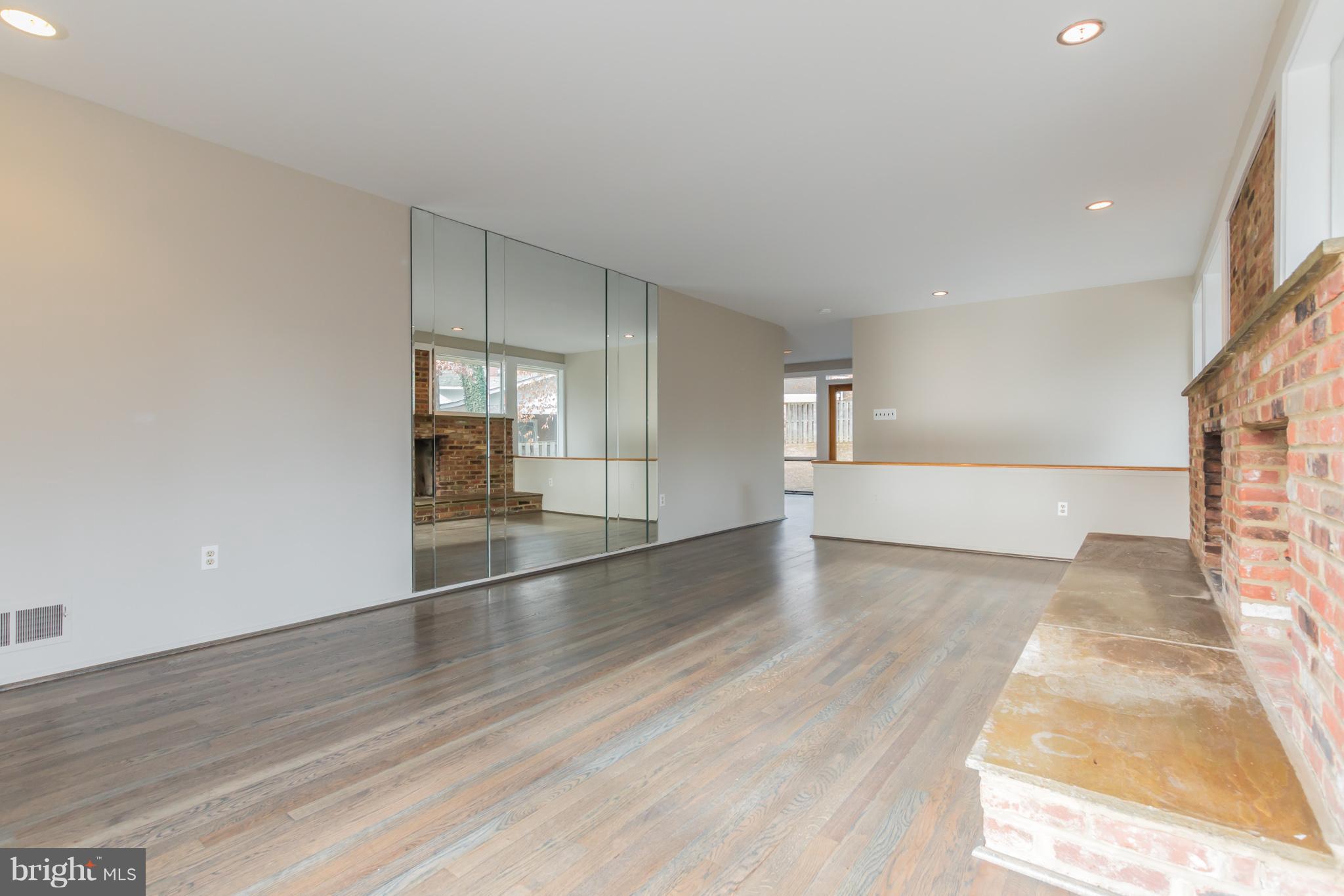1100 La Grande Road Silver Spring, MD 20903 - Photo 5 of 30 Family room upper level towards kitchen