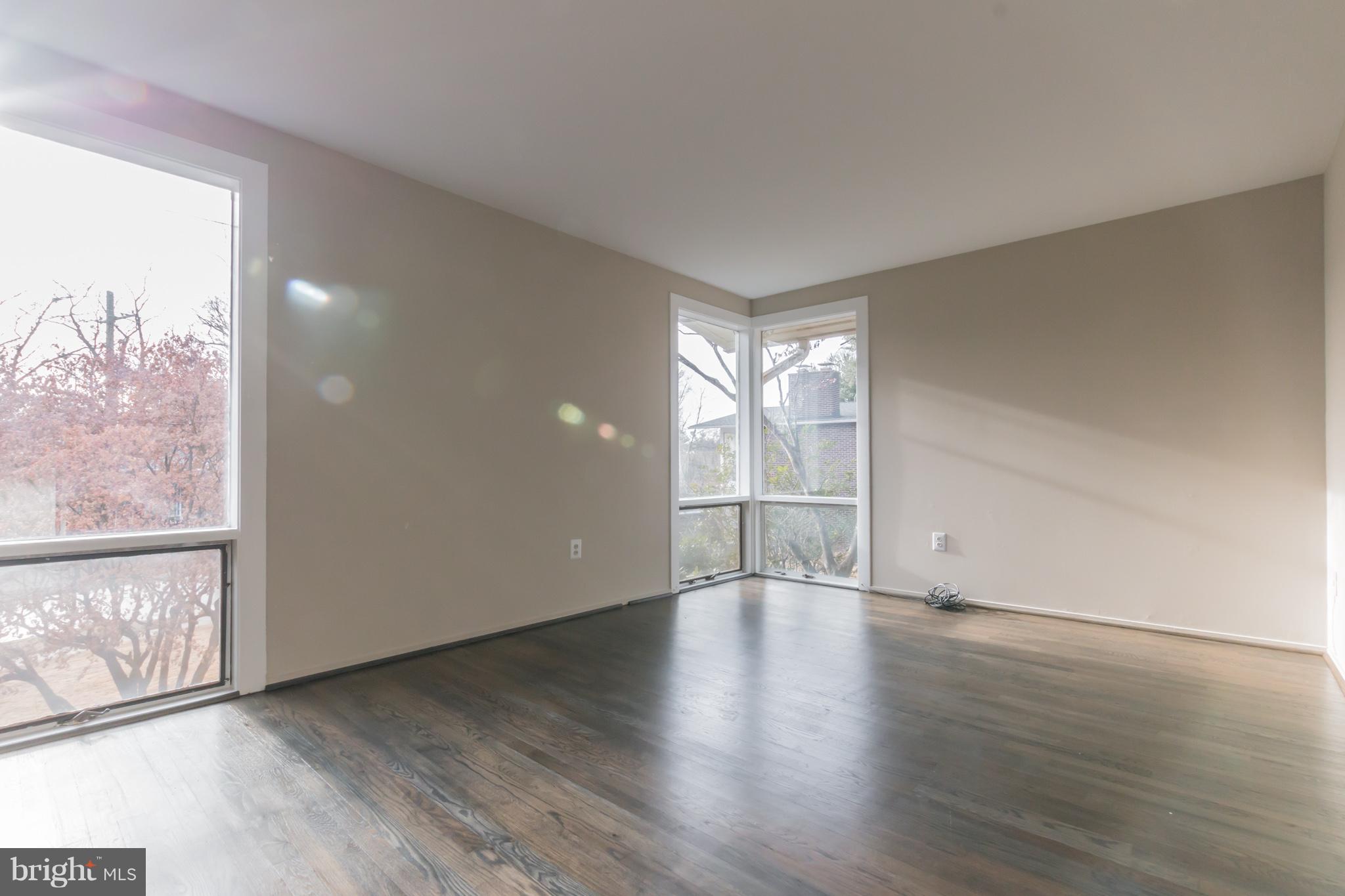 1100 La Grande Road Silver Spring, MD 20903 - Photo 10 of 30 Master bedroom