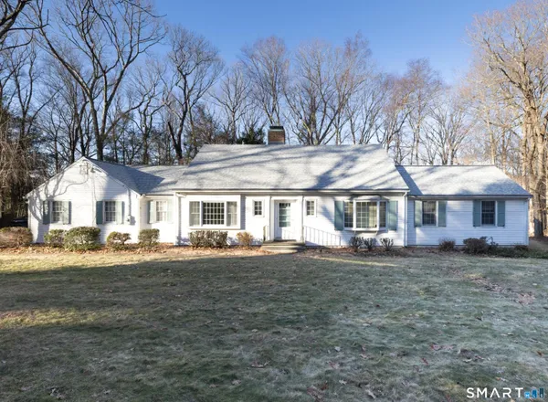 $759,000 | 117 Crest Road, Middlebury, CT 06762