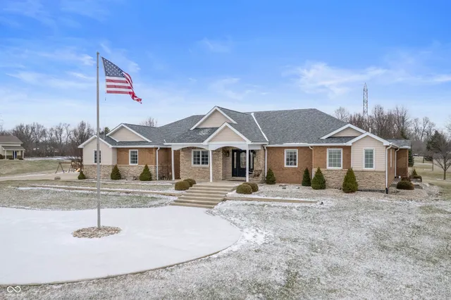 $790,000 | 1695 South Co Road 550 East, Selma, IN 47383