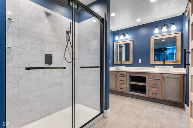 $790,000 | 1695 South Co Road 550 East, Selma, IN 47383