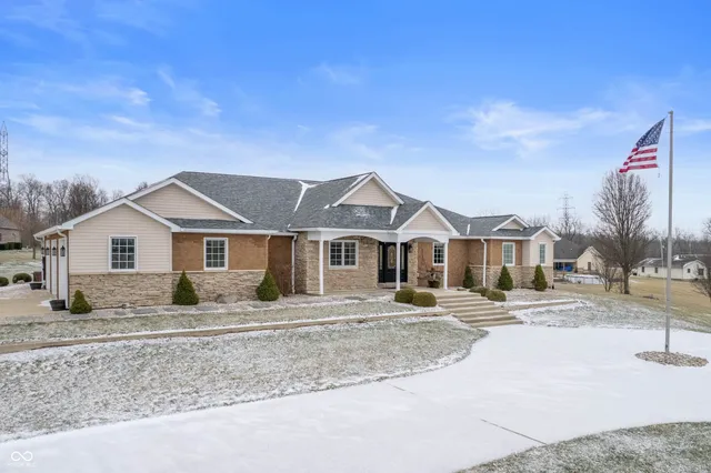 $790,000 | 1695 South Co Road 550 East, Selma, IN 47383