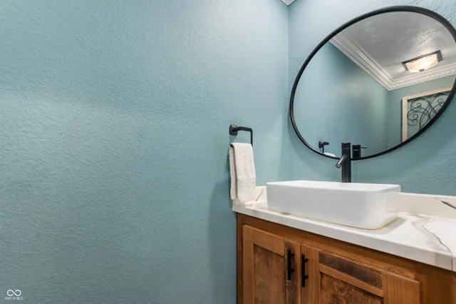 $790,000 | 1695 South Co Road 550 East, Selma, IN 47383