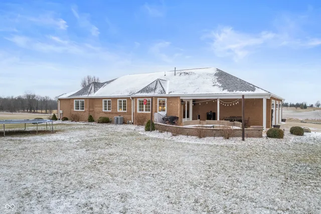 $790,000 | 1695 South Co Road 550 East, Selma, IN 47383