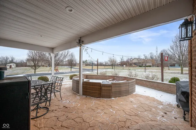 $790,000 | 1695 South Co Road 550 East, Selma, IN 47383