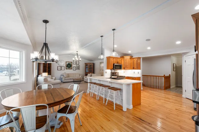 $790,000 | 1695 South Co Road 550 East, Selma, IN 47383