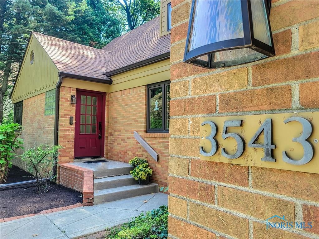 3543 Edgevale Road Toledo, OH 43606 - Photo 4 of 49 Gallery Image 4