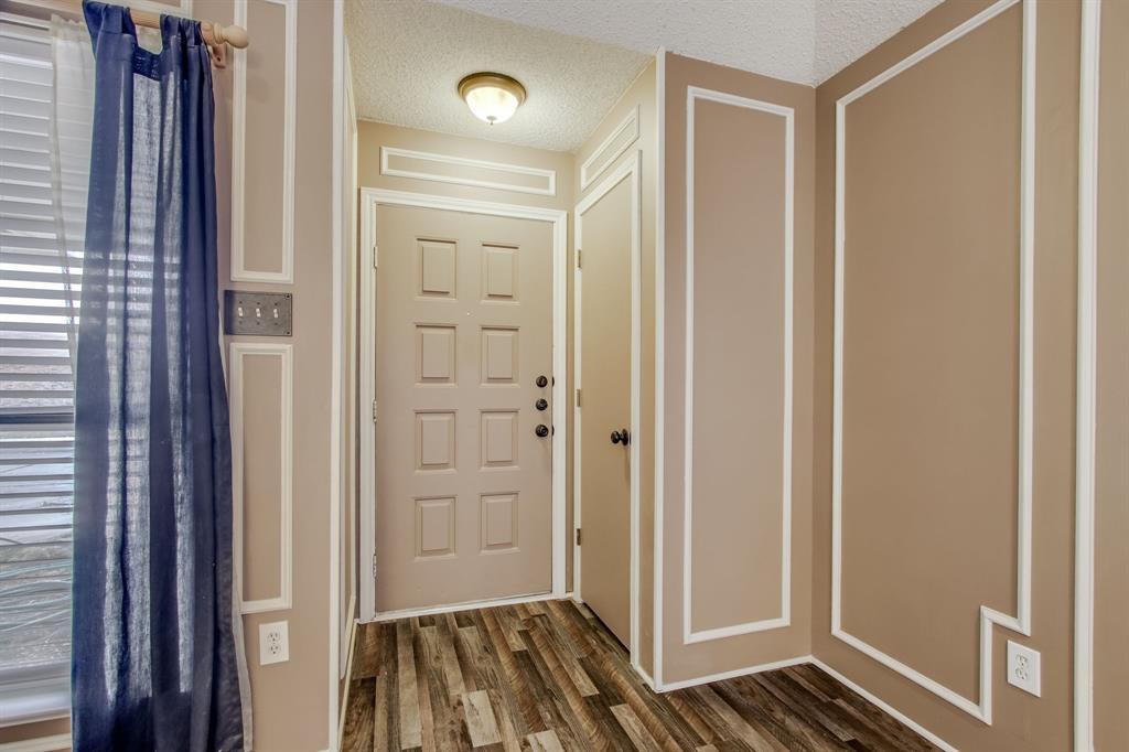 3712 Roussillon Drive Carrollton, TX 75007 - Photo 5 of 32
