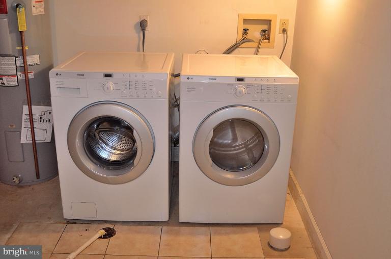 3946 Valley Ridge Drive Fairfax, VA 22033 - Photo 26 of 27 Top-of-the-Line Washer & Dryer!