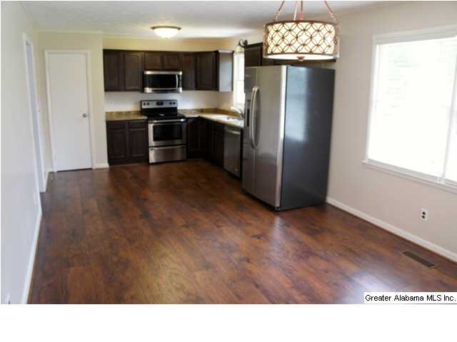 1305 Cape Road Anniston, AL 36207 - Photo 5 of 23