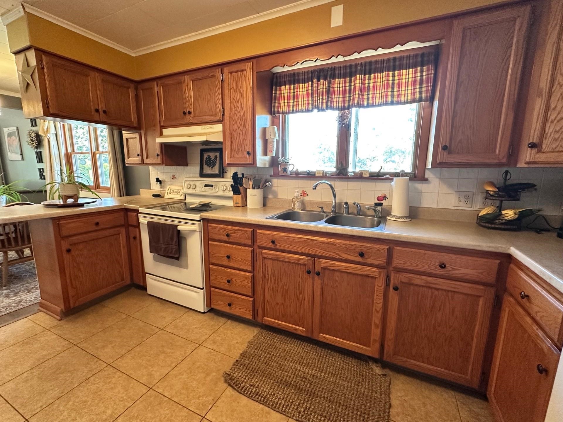 7 Wilmuth Street Barre, VT 05641 - Photo 4 of 39