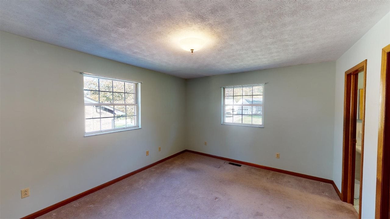 5969 Baker Road Huntington, WV 25705 - Photo 10 of 26 Gallery Image 10