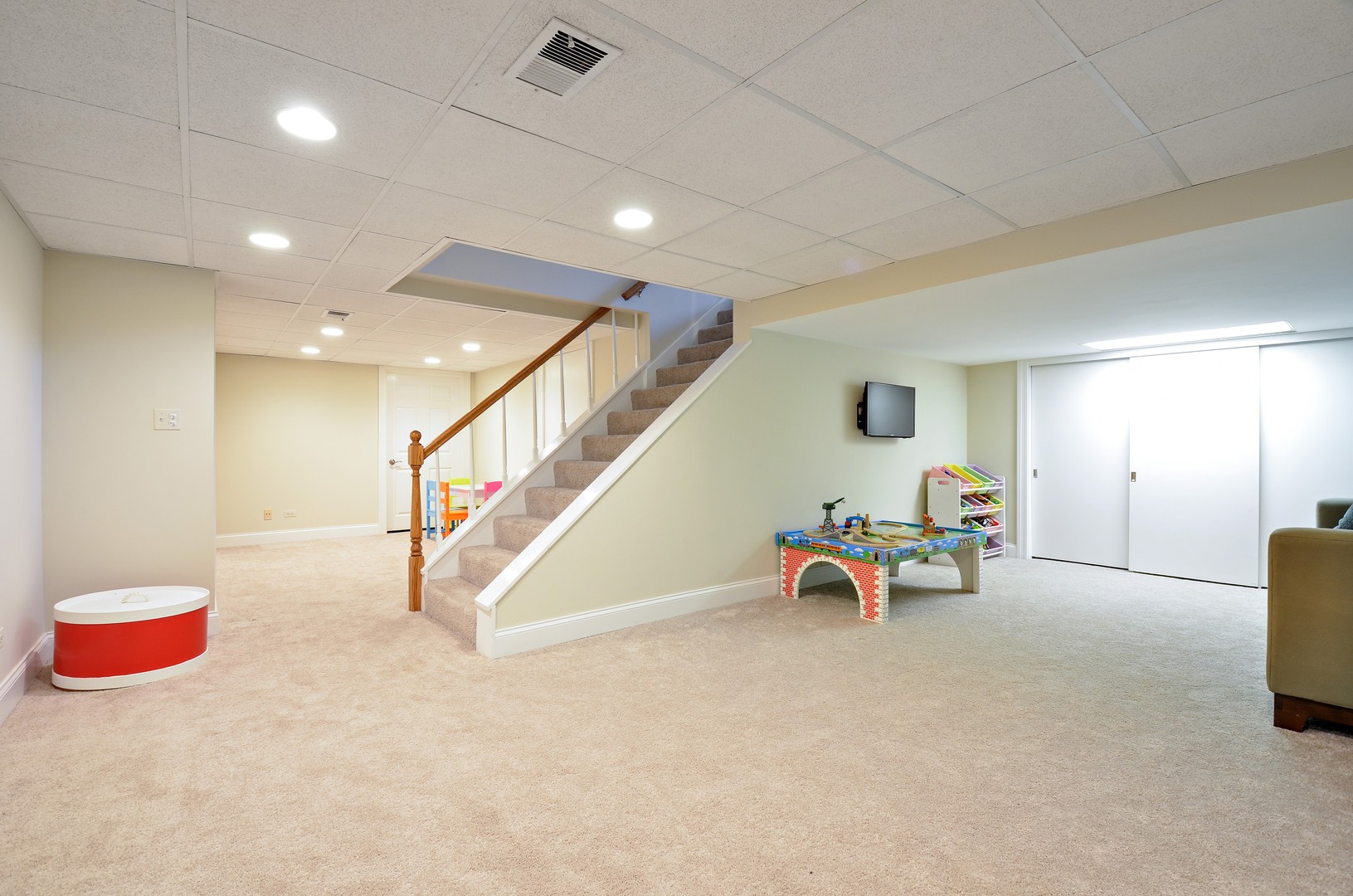 110 Indian Road Lake Bluff, IL 60044 - Photo 15 of 16