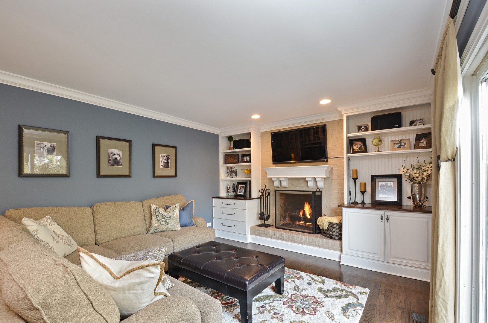 110 Indian Road Lake Bluff, IL 60044 - Photo 3 of 16