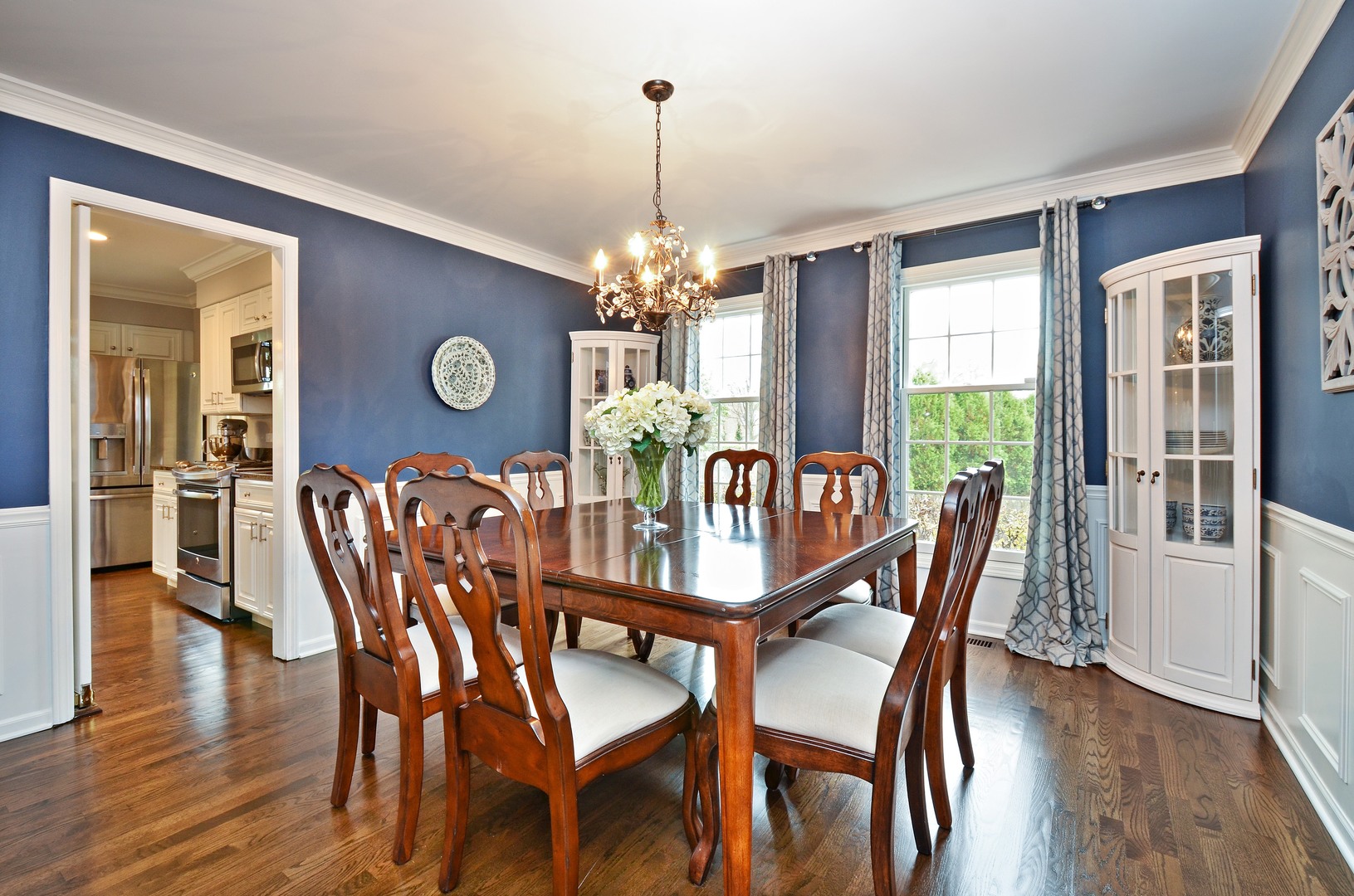 110 Indian Road Lake Bluff, IL 60044 - Photo 8 of 16