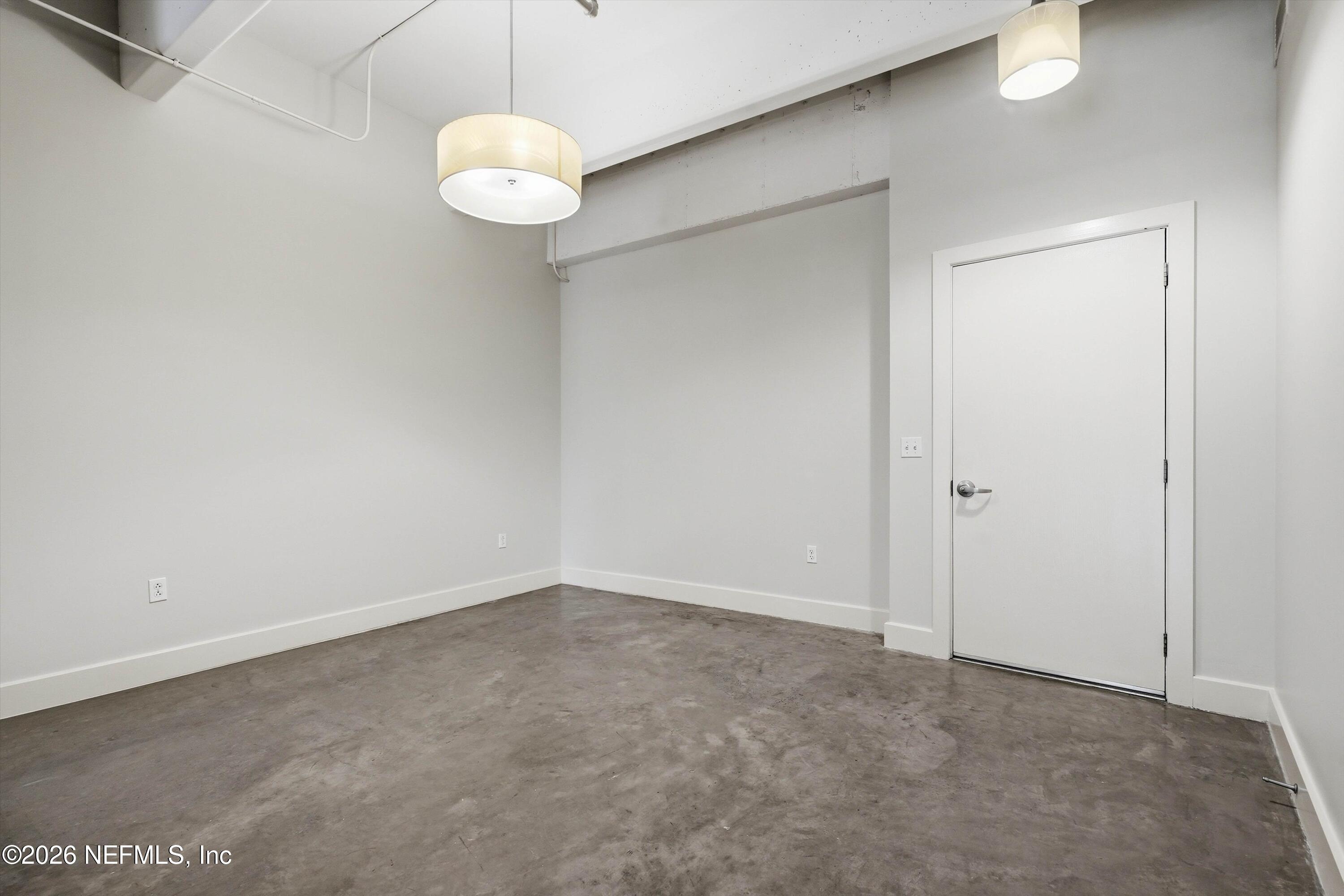 1661 Riverside Avenue, Unit 305 Jacksonville, FL 32204 - Photo 5 of 36 06-Dining Area