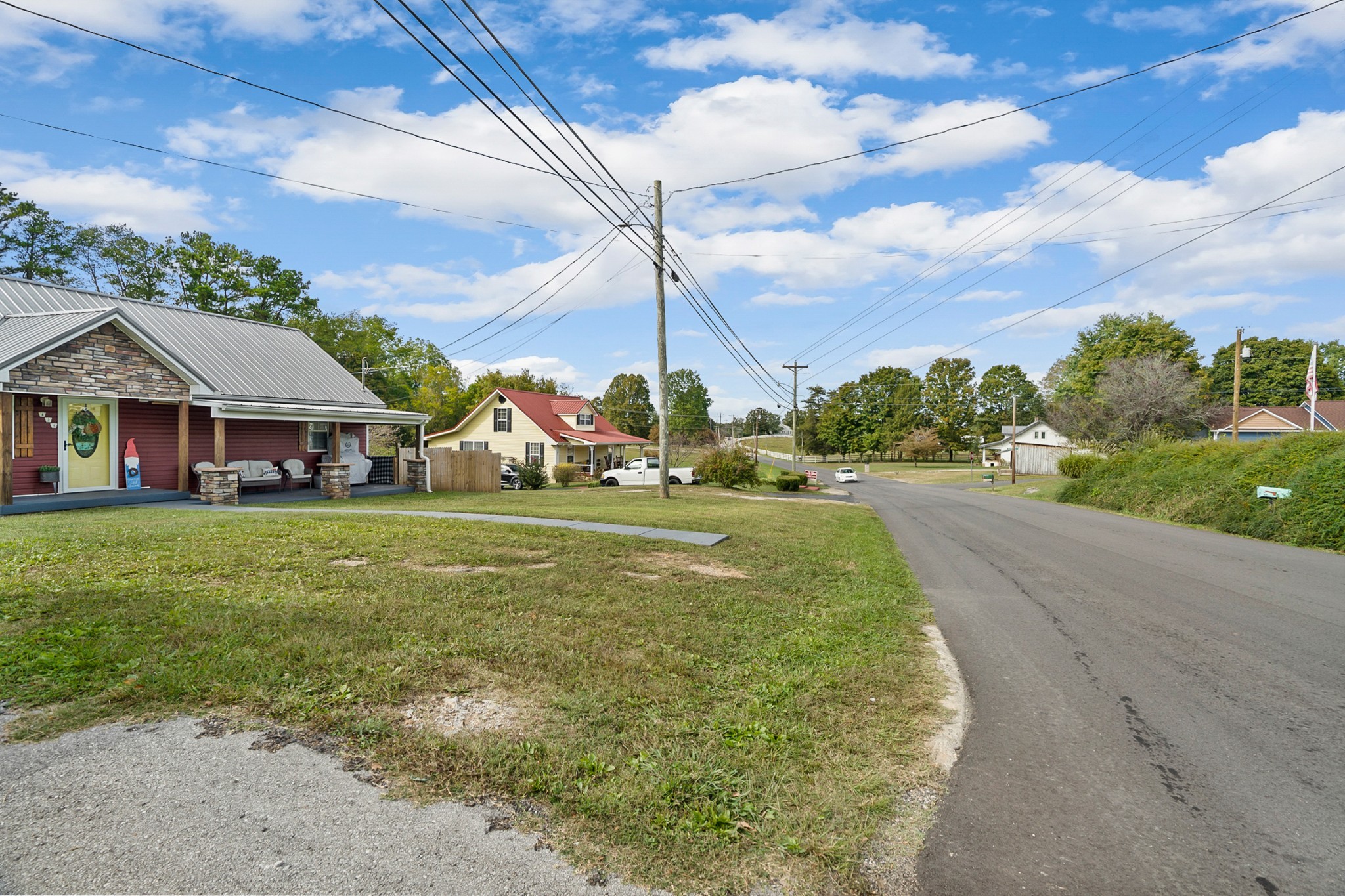 425 South Young Street Sparta, TN 38583 - Photo 33 of 34 a view of a house with a big yard