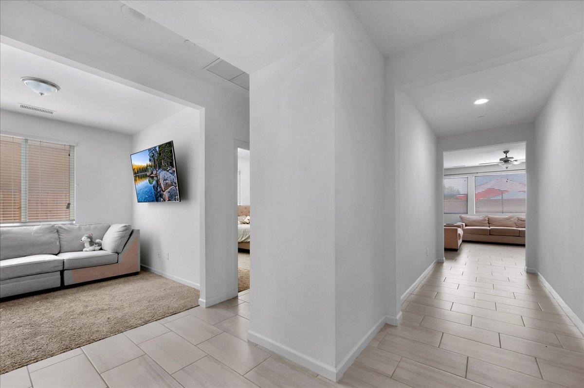 3012 Swift Lane Clovis, CA 93619 - Photo 18 of 40 a view of a livingroom with furniture and couch