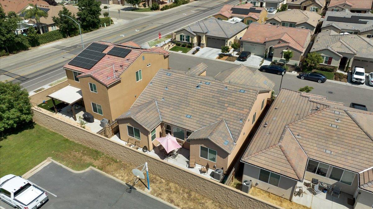 3012 Swift Lane Clovis, CA 93619 - Photo 35 of 40 an aerial view of residential houses with outdoor space