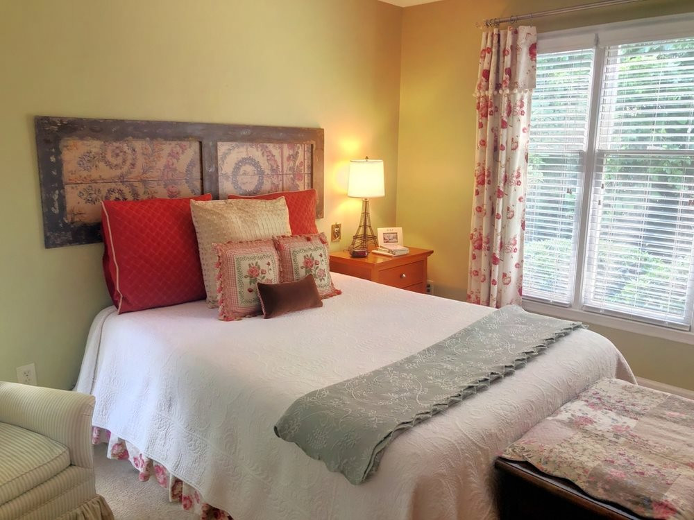 2801 Edridge Court, Unit 102 Raleigh, NC 27607 - Photo 18 of 23 Photo 18