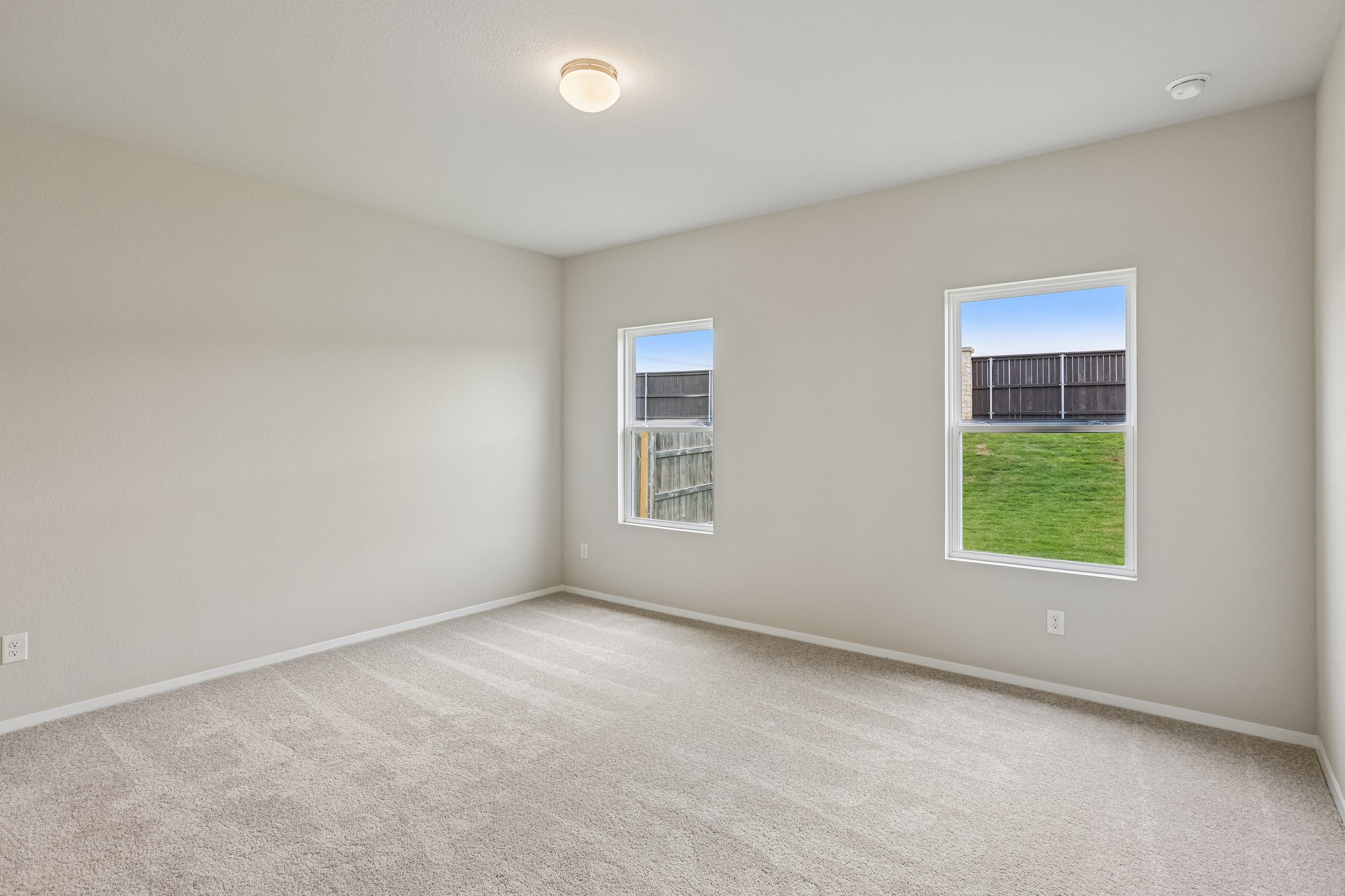 5513 Sacra Cove Austin, TX 78747 - Photo 16 of 37 an empty room with windows