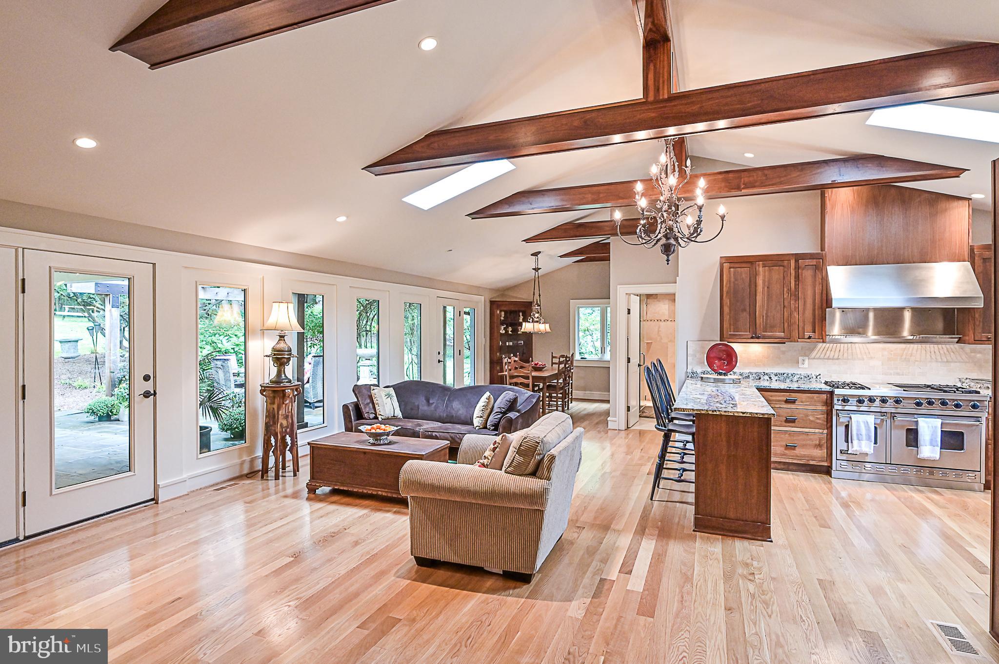 10600 Hunters Valley Road Vienna, VA 22181 - Photo 6 of 50 Dramatic Cathedral Ceilings on Main Level