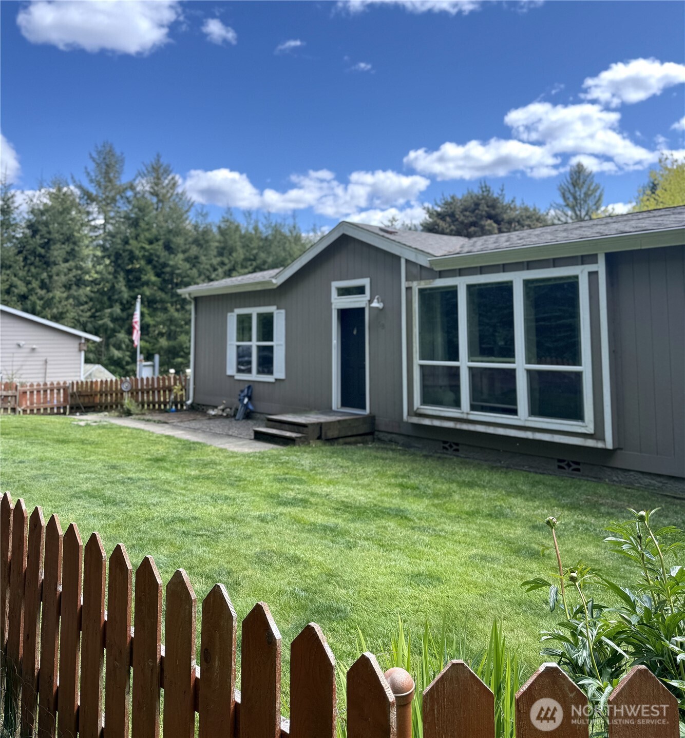 68 Urych Road Raymond, WA 98577 - Photo 3 of 33 Gallery Image 3