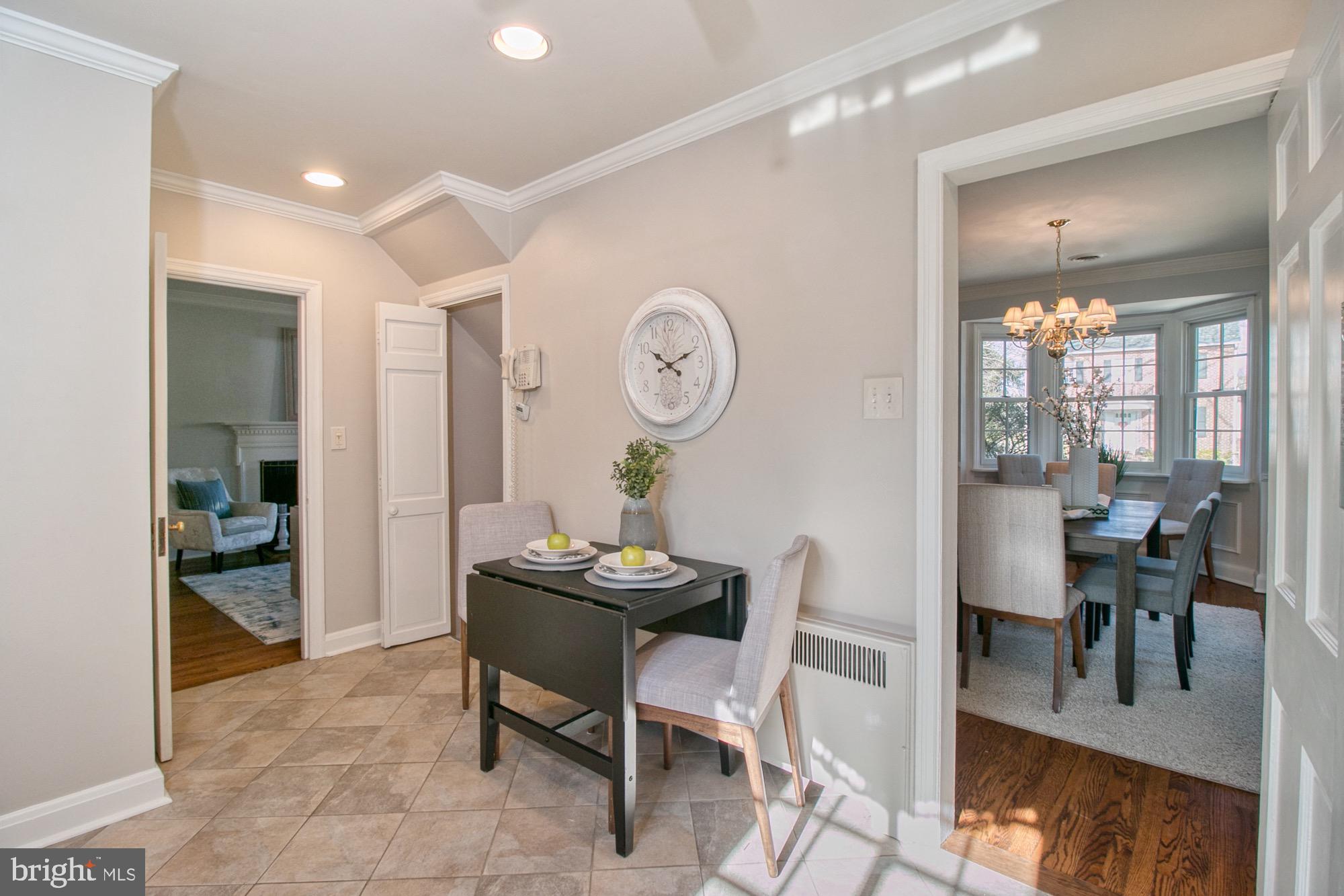 901 Greenleigh Road Baltimore, MD 21212 - Photo 17 of 81 Kitchen seating