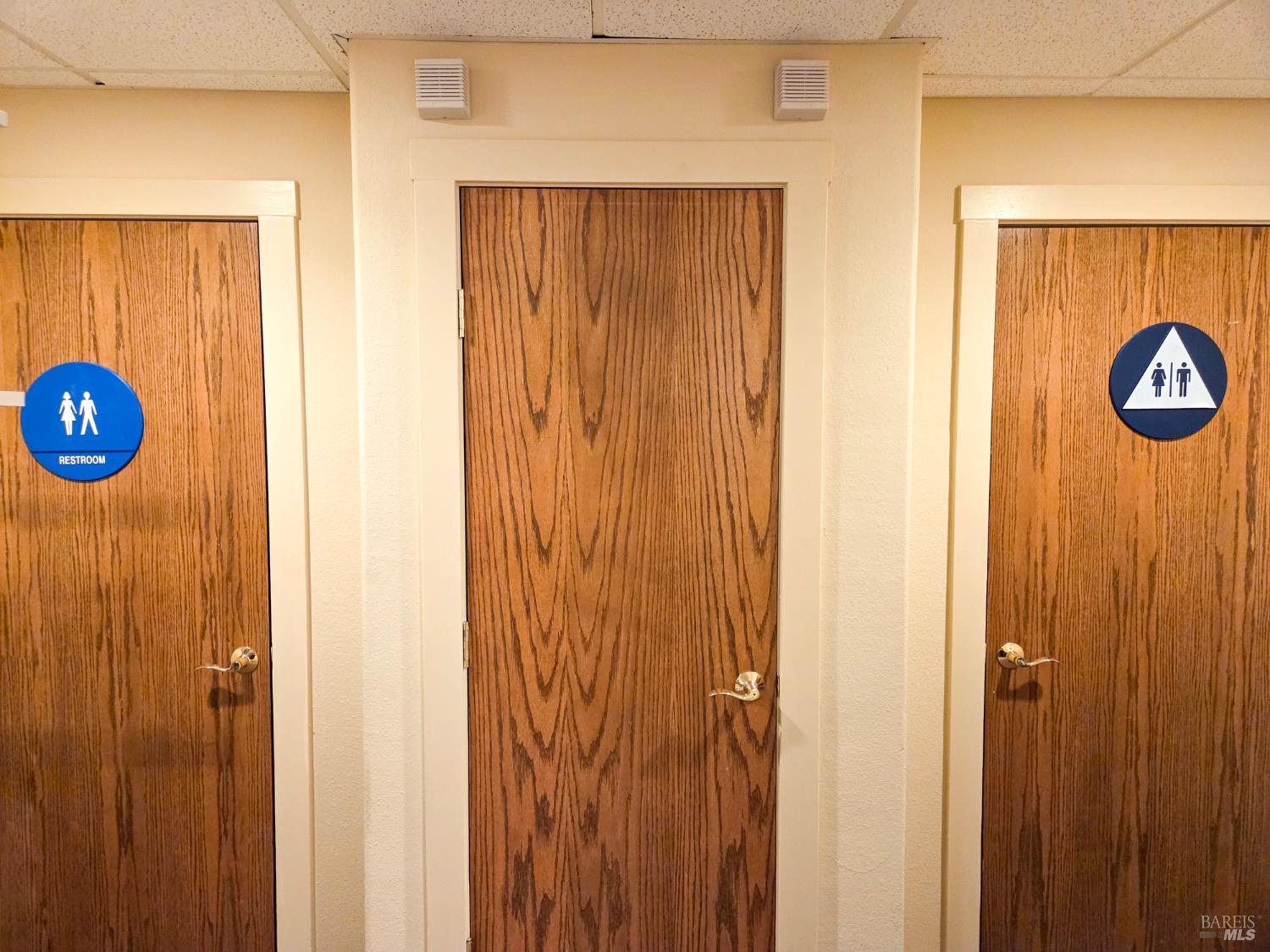 448 Sebastopol Avenue Santa Rosa, CA 95401 - Photo 10 of 21 a view of a elevator