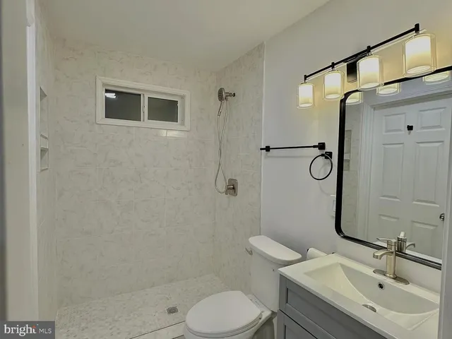 $2,800 | 3416 Groveton Street, Alexandria, VA 22306