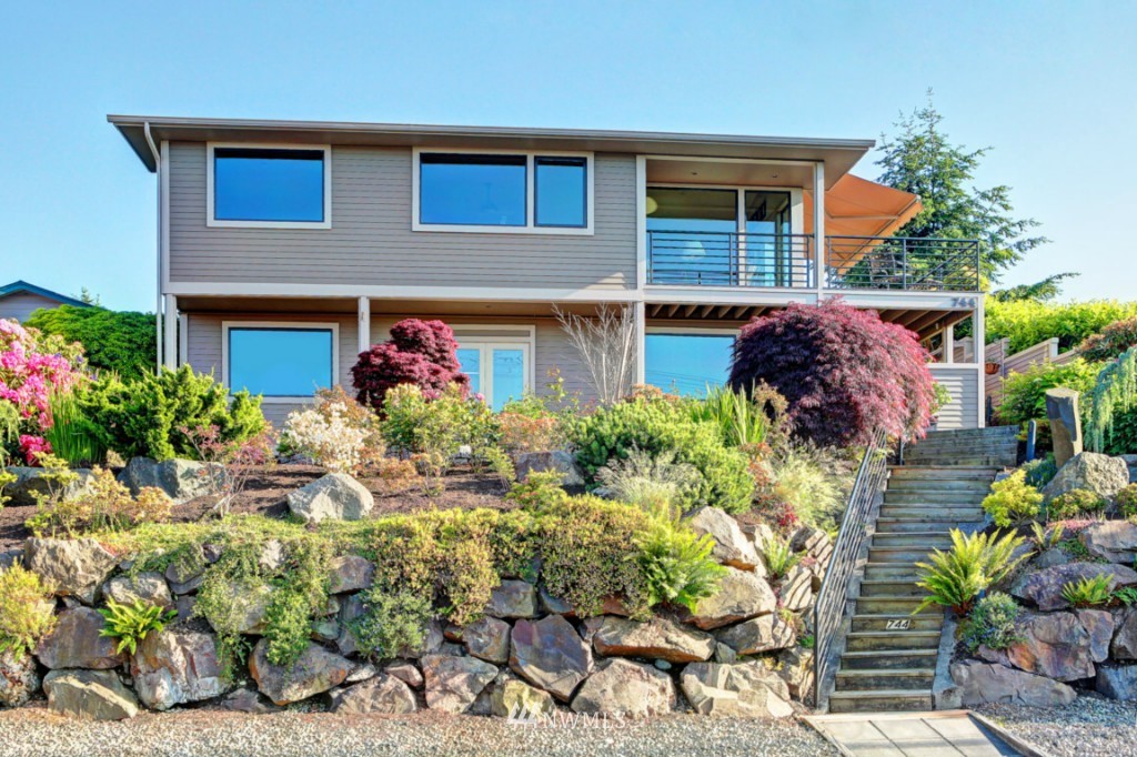 744 Walnut Street Edmonds, WA 98020 - Photo 1 of 19 Gallery Image 1