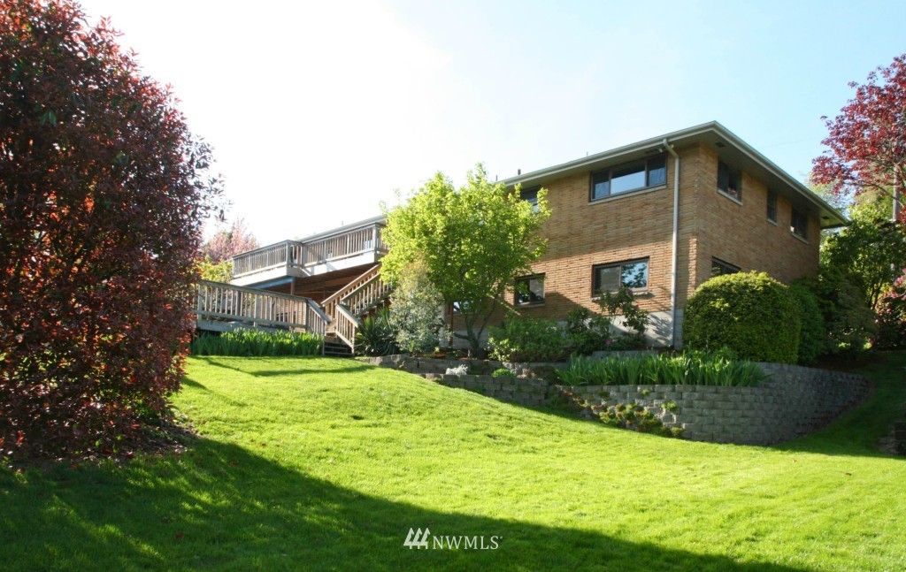 7117 South Langston Road Seattle, WA 98178 - Photo 1 of 15 Gallery Image 1