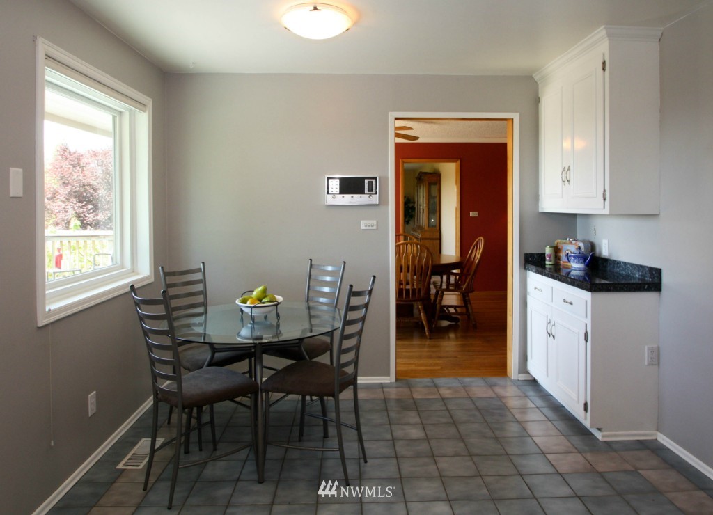 7117 South Langston Road Seattle, WA 98178 - Photo 11 of 15 Gallery Image 11