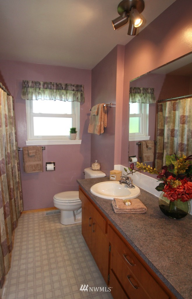 7117 South Langston Road Seattle, WA 98178 - Photo 14 of 15 Gallery Image 14