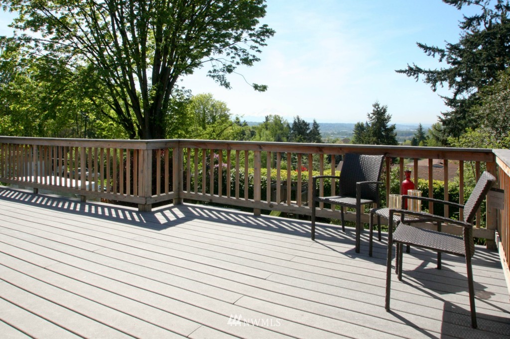 7117 South Langston Road Seattle, WA 98178 - Photo 4 of 15 Gallery Image 4