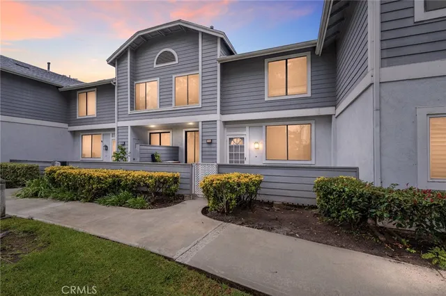 $700,000 | 25 Remington, Irvine, CA 92620