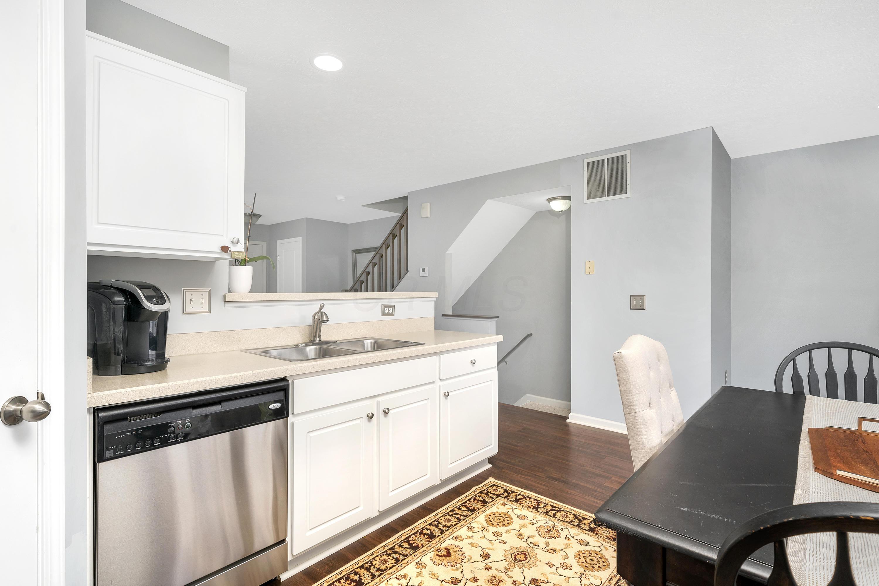 6329 Needletail Road, Unit 6329 Columbus, OH 43230 - Photo 4 of 38