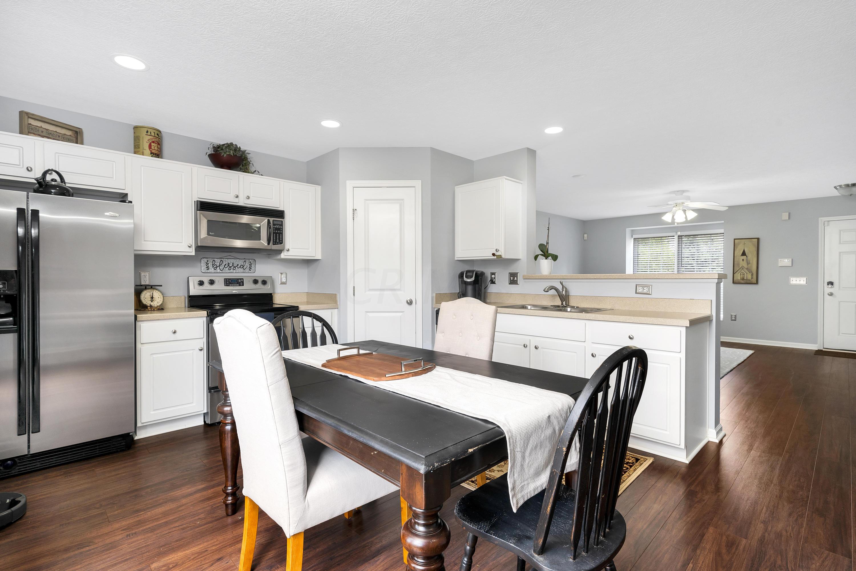 6329 Needletail Road, Unit 6329 Columbus, OH 43230 - Photo 9 of 38