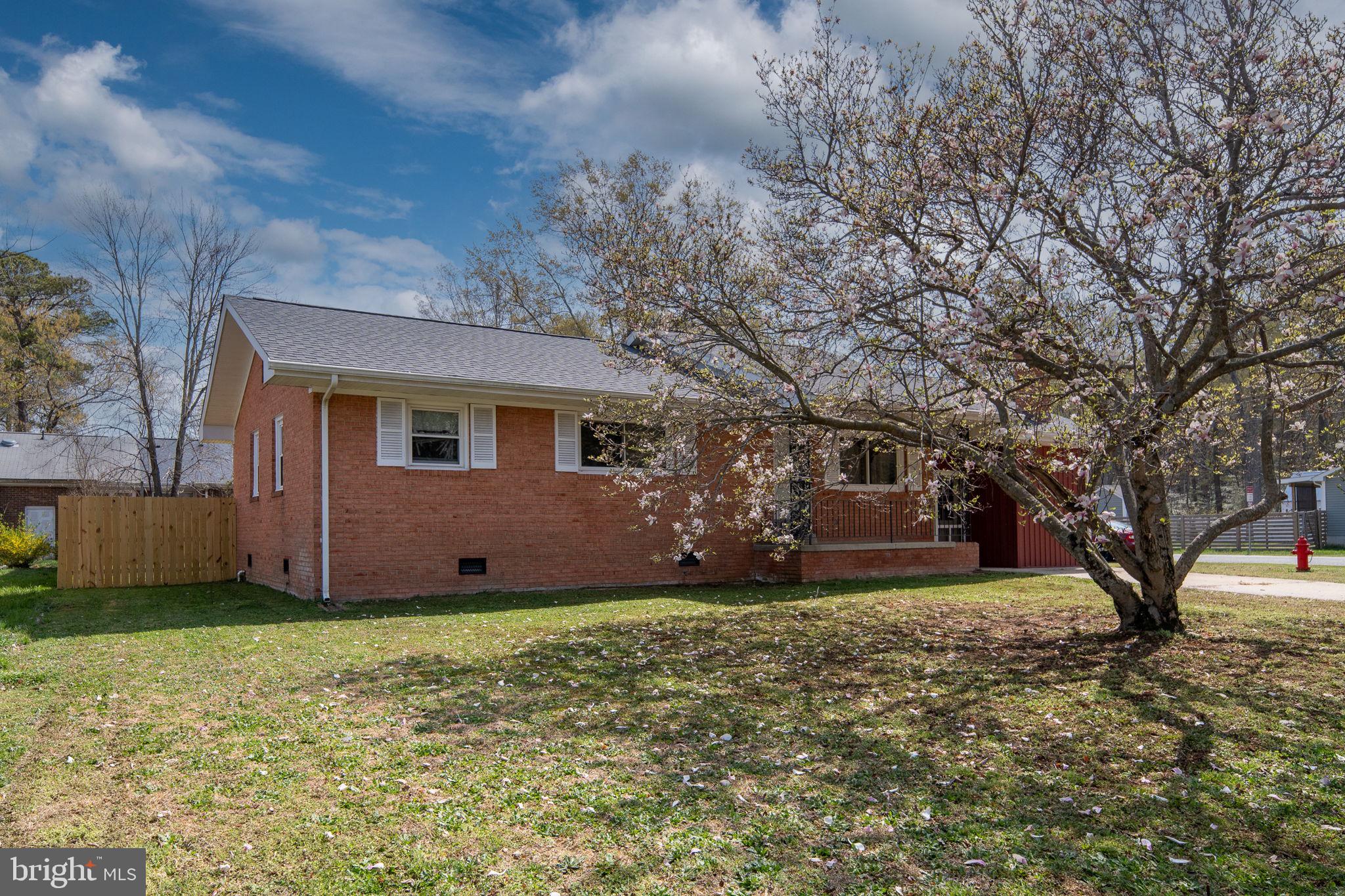 160 12th Street Colonial Beach, VA 22443 - Photo 3 of 60