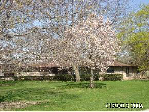 911 North Hawthorne Road Marion, IN 46952 - Photo 1 of 8 Gallery Image 1