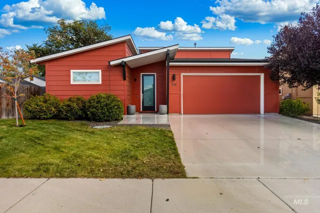 $550,000 | 3132 South Annett Avenue, Boise, ID 83705