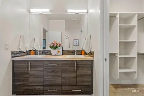 $550,000 | 3132 South Annett Avenue, Boise, ID 83705