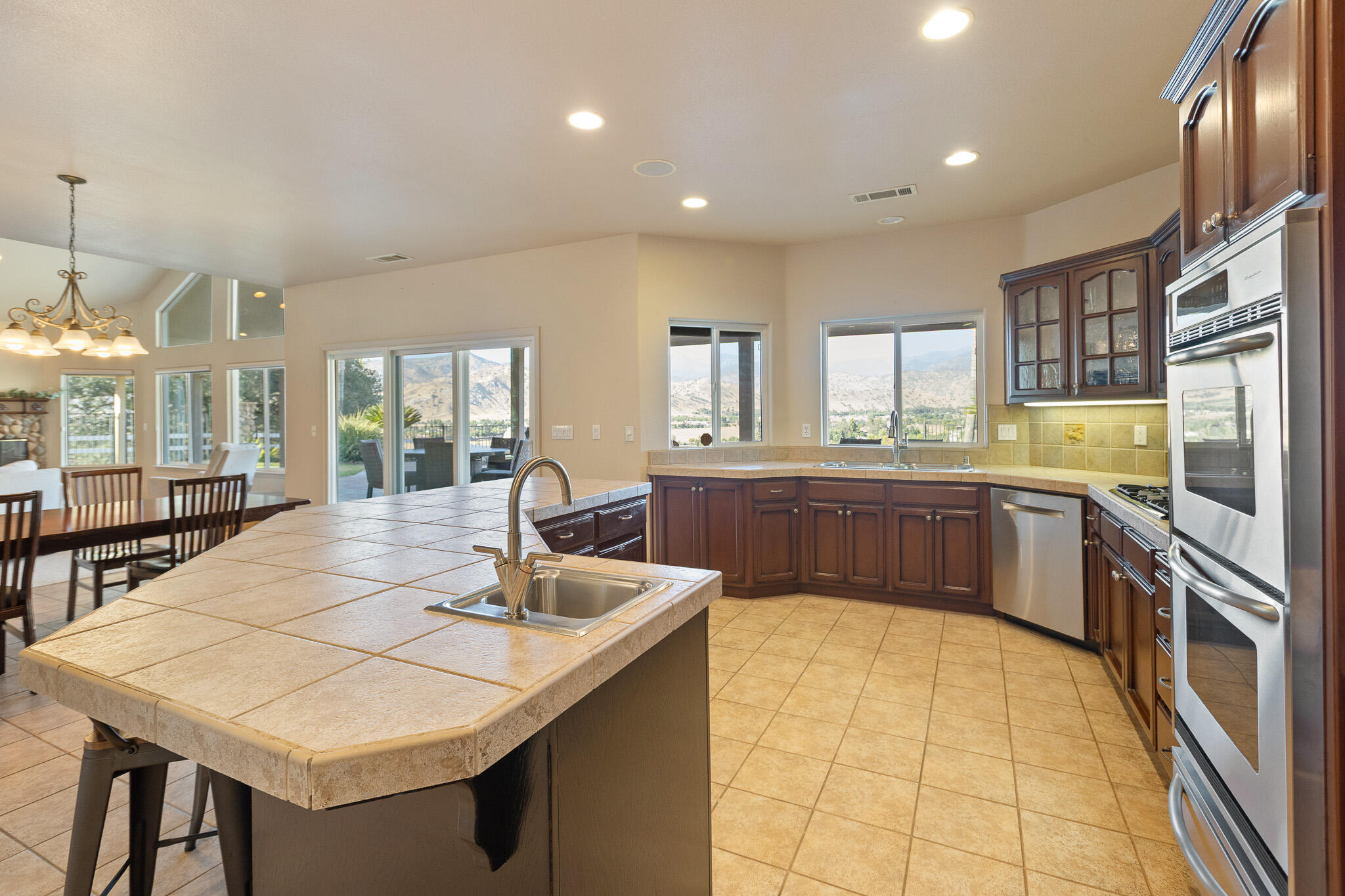 16489 Goat Ranch Road Springville, CA 93265 - Photo 17 of 52 23 Kitchen