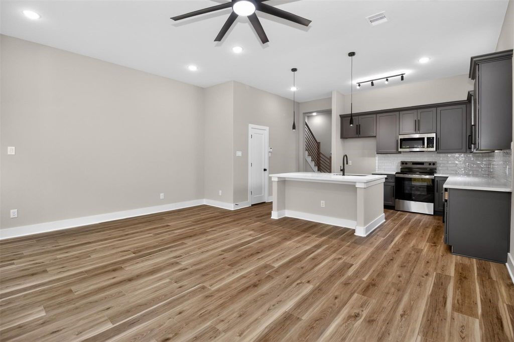 4217 Mallow Street, Unit B Houston, TX 77051 - Photo 12 of 15