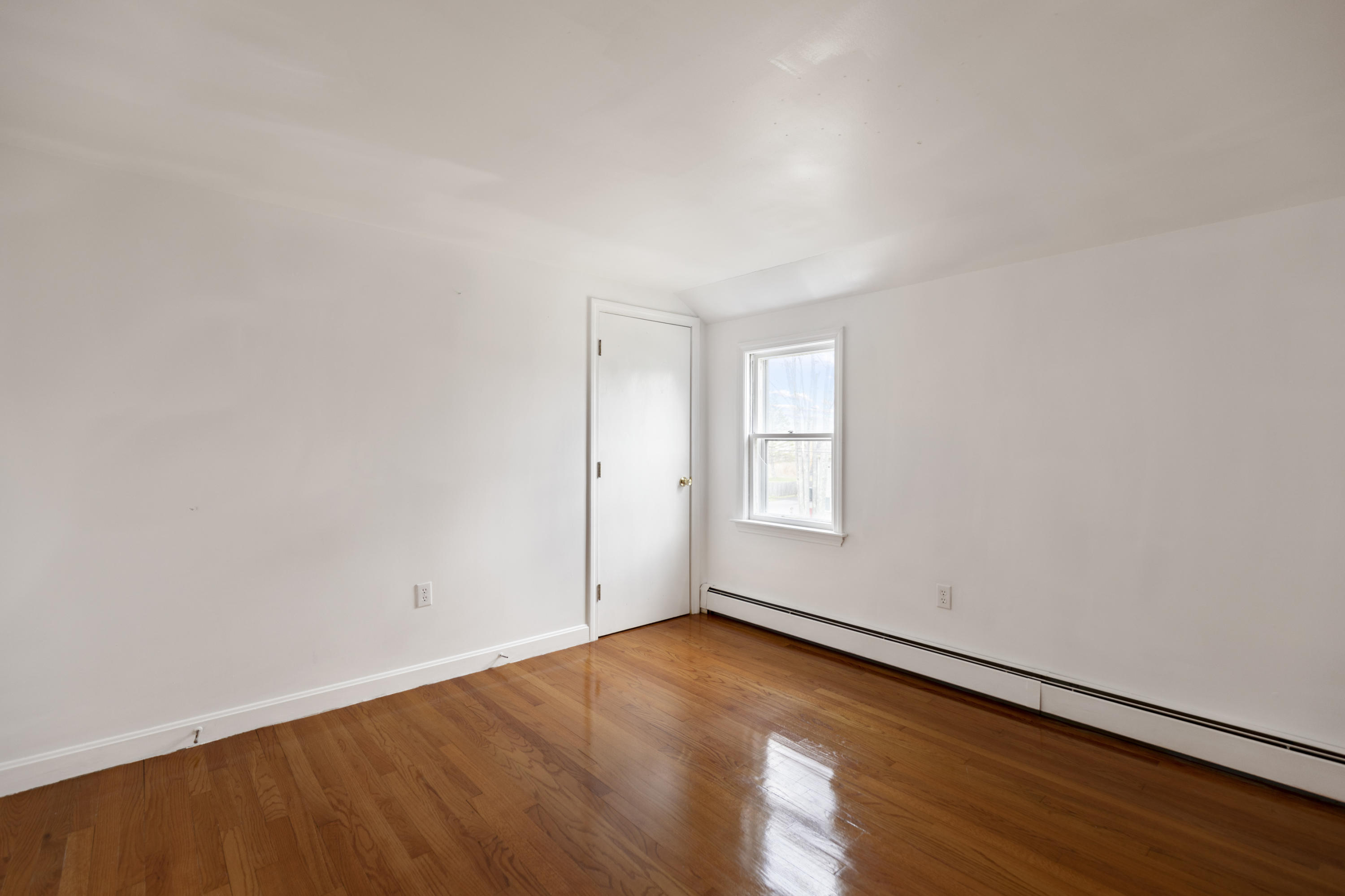208 Pinecrest Road Portland, ME 04102 - Photo 33 of 50 208PinecrestPortland_029